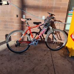 Bike (GIANT) (BOULDERSE)