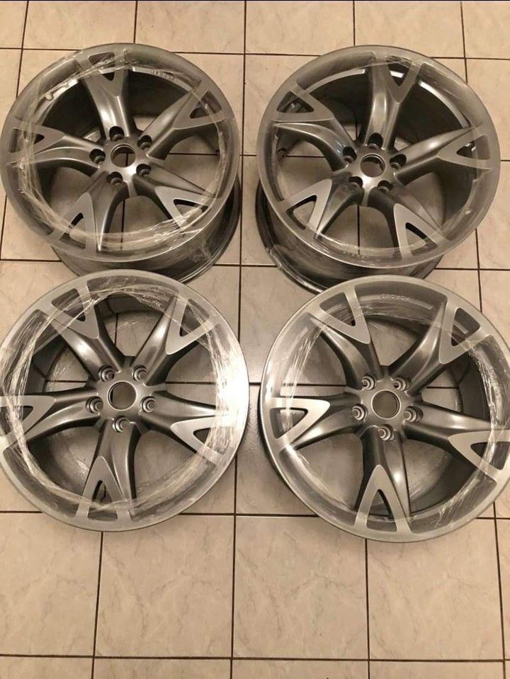 Infiniti Nissan 370z rays wheel forged with tires