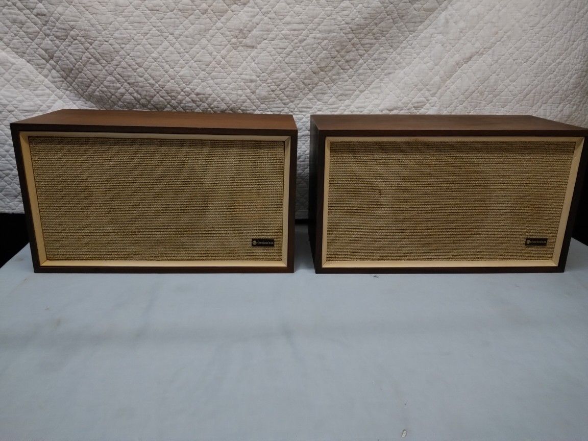 LAFAYETTE CRITERION 50A VINTAGE 1972 STEREO SPEAKERS