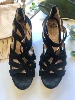 Sofft leather black strap straw wedges