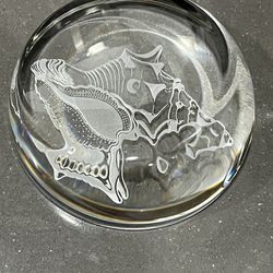 Art Glass Paperweight With Etched Shell Design, New England Crystal Company 