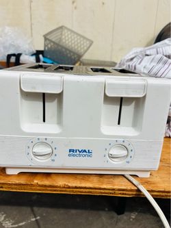 Rival Electronic 4-Slice Toaster