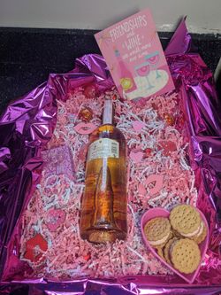 Valentine/ San Valentín / Galentine Day Gifts Thumbnail