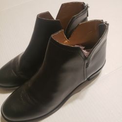 Adrienne Vittadini Truma Solid Black Ankle Boots 