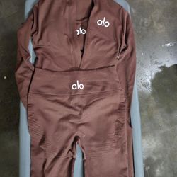 New Yoga 3pc Set Size SMALL Or MEDIUM