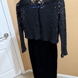 Evening  Black Velvet Dress. Good Condition. 6P. $10