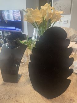 2 Jewelry display