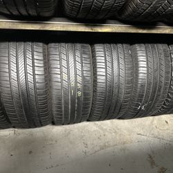 SET OF TIRE 235 55 18 MICHELIN 85% LIFE