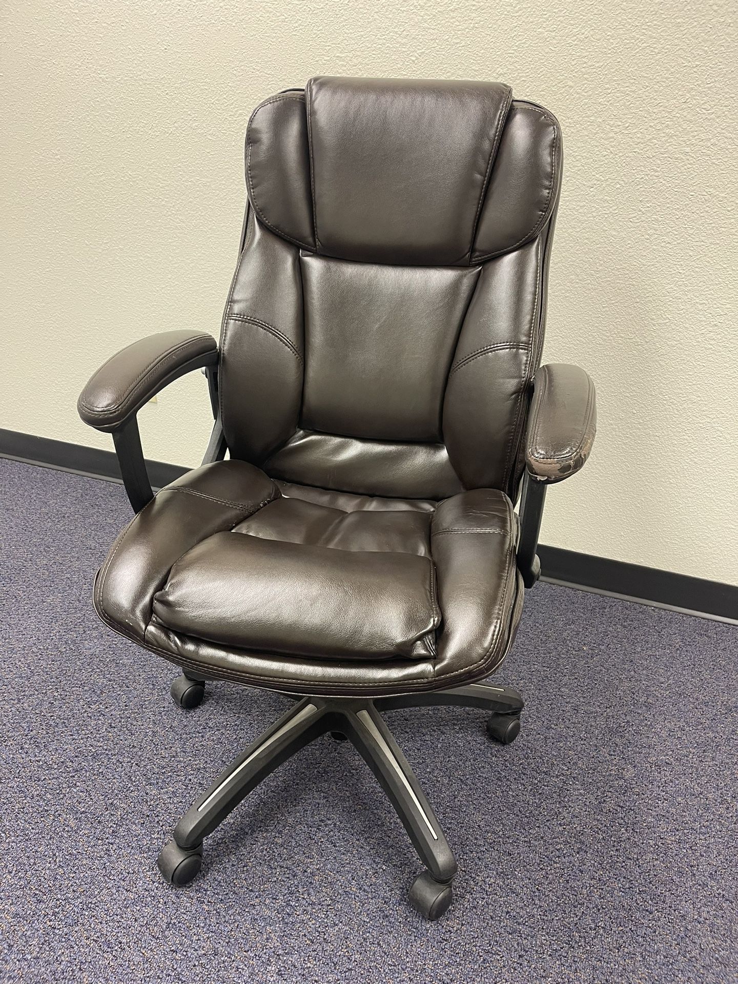 Computer chair for Sale in Shoreline, WA OfferUp