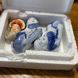 Chinese Cork Figurines