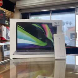 13”MacBook Pro M2 24Gb Ram 2TB SSD With USB-C Adapter 