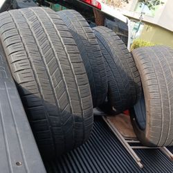 275 55 20  Good Year Excellent Tires All Llantas  4  175