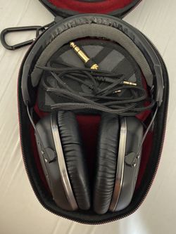 Vmoda lp2 headphones