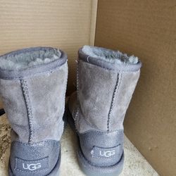 UGGS  Toddler Size 11 Gray