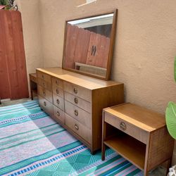 Bedroom Set Dresser Mirror Nightstands Headboard Mid Century Modern Antique Retro MCM vintage