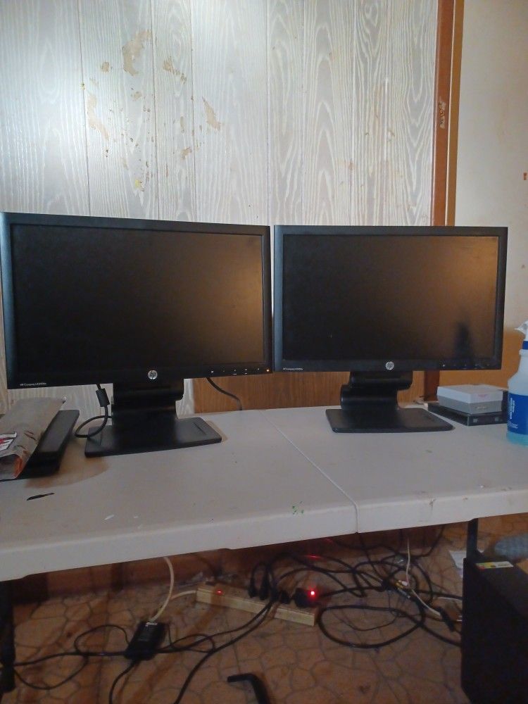 Dual HP Compaq LA2006x 20-inch LED Backlit LCD Monitors