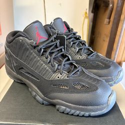 2015 Jordan 11 Low IE Referee Size 9.5 $160 DS