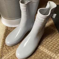 Hunter Original Womens Rubber Rain Boots - Women size 7 Color Light Gray  New without tag previously store display with store size tag sticker 