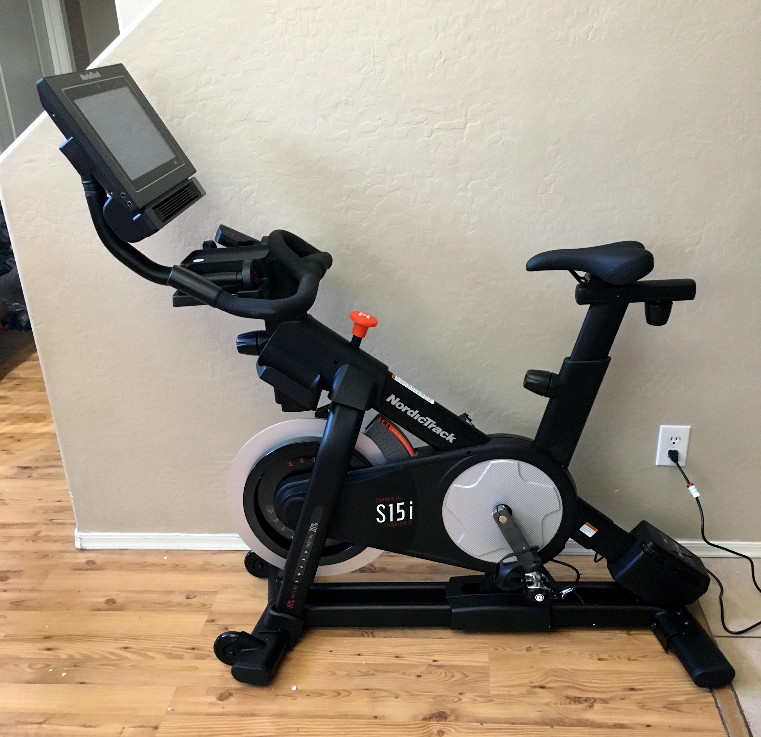 Like New NordicTrack Commercial Studio Cycle S15i
