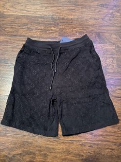 lv back shorts large