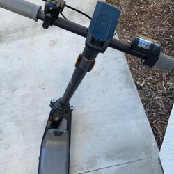 Niu KPI 100p E-scooter 