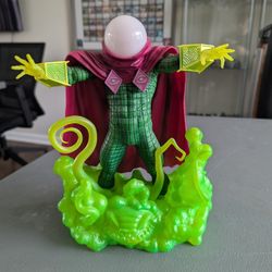 Spider-Mans Mysterio Classic Diamond Collectible Select Statue Gamestop exclusive.