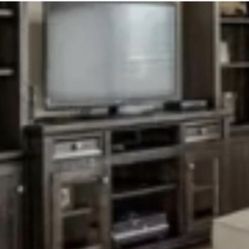 TV Stand/ Entertainment Center