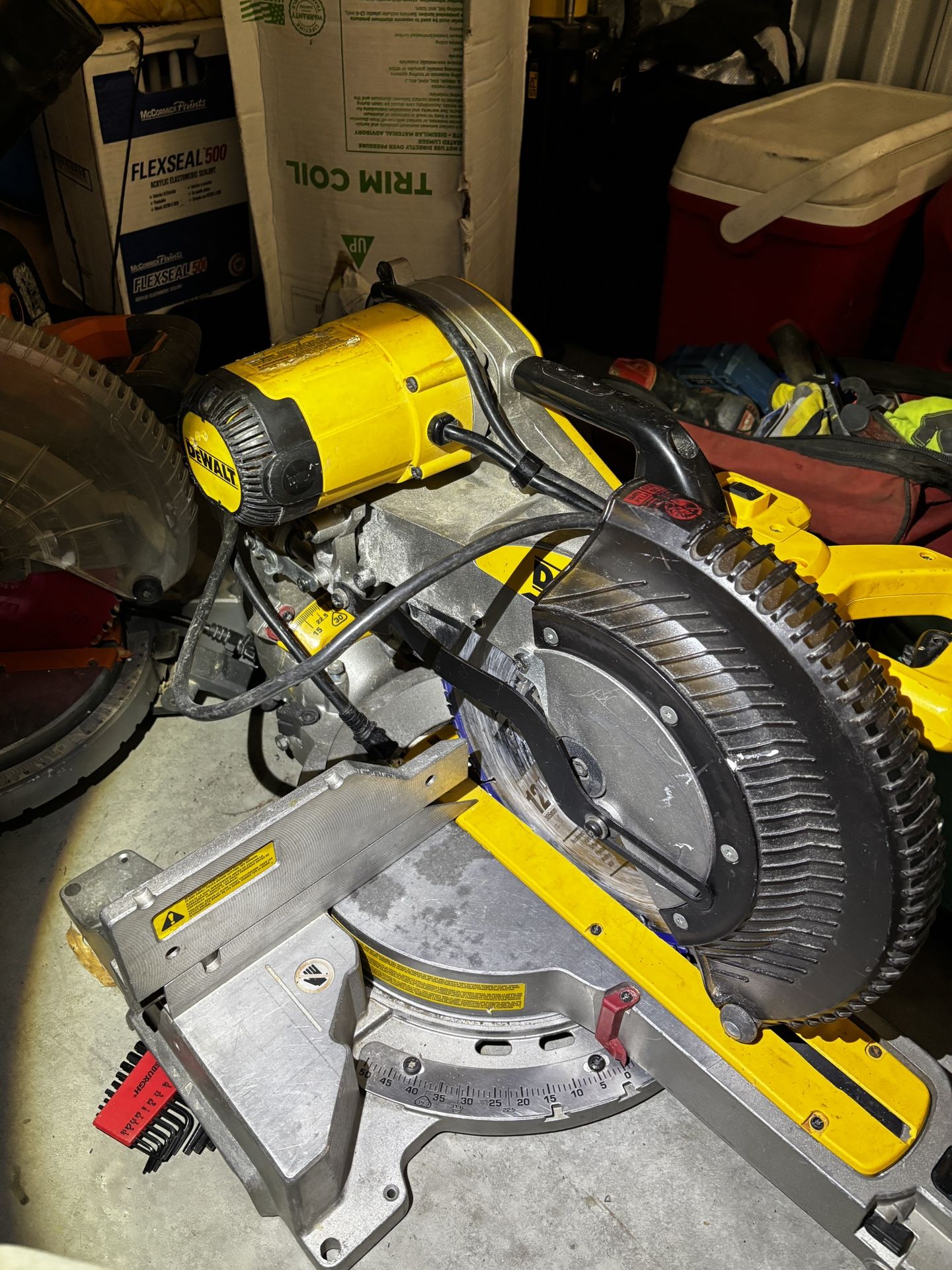 15 Amp 12 Inch Miter Saw With XPs Technology