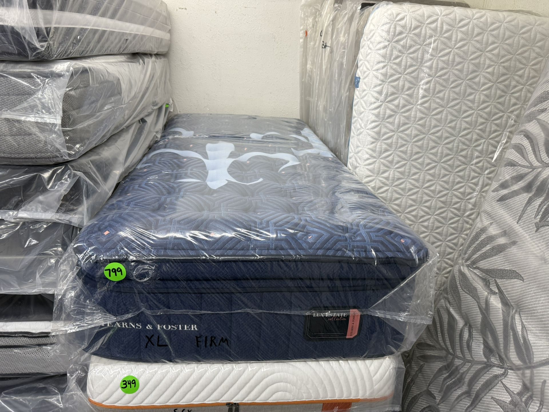 TWIN XL STEARNS & FOSTER LUX ESTATE (FIRM) PILLOW TOP MATTRESS & BOX SPRING BED SET