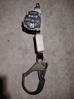 Halo harness Self-retracting lifeline