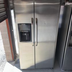 Frigidaire Stainless Steel Refrigerator And Freezer