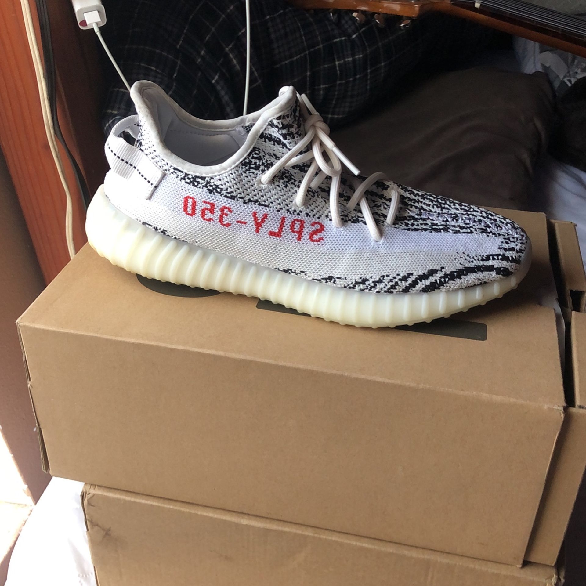 Yeezy Boost 350 V2