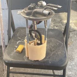 La bomba de la gasolina una Chevy tajo 2004