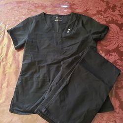 Black scrubs set size small