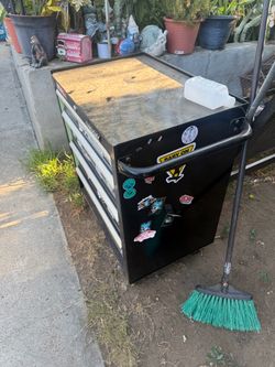 Tool chest