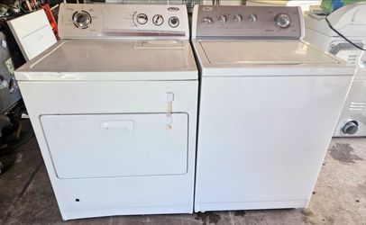 Washer and GAS dryer set