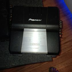 Pioneer Amplifier 400 Watts Asking $120 In Good Shape 