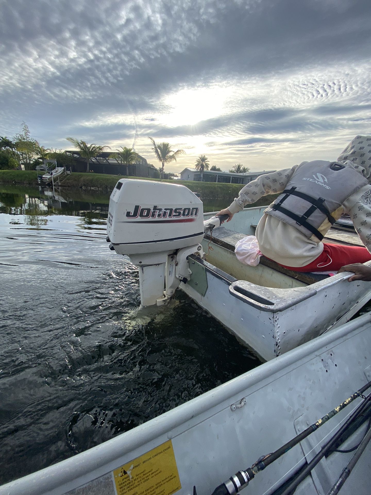 2005 8hp 2 stroke johnson outboard motor