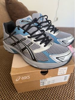 Size 11 asics