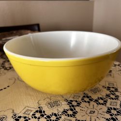 Pyrex Yellow Primary Bowl 404 4 Qt