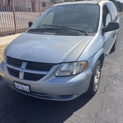2005 Dodge Caravan