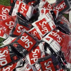 Supreme Socks 