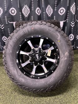 Moto Metal Off Road 5x139.7 Ram 5 Lug 17 Inch Wheels
