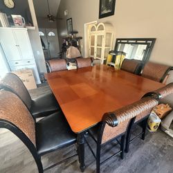 Dining Room Table 