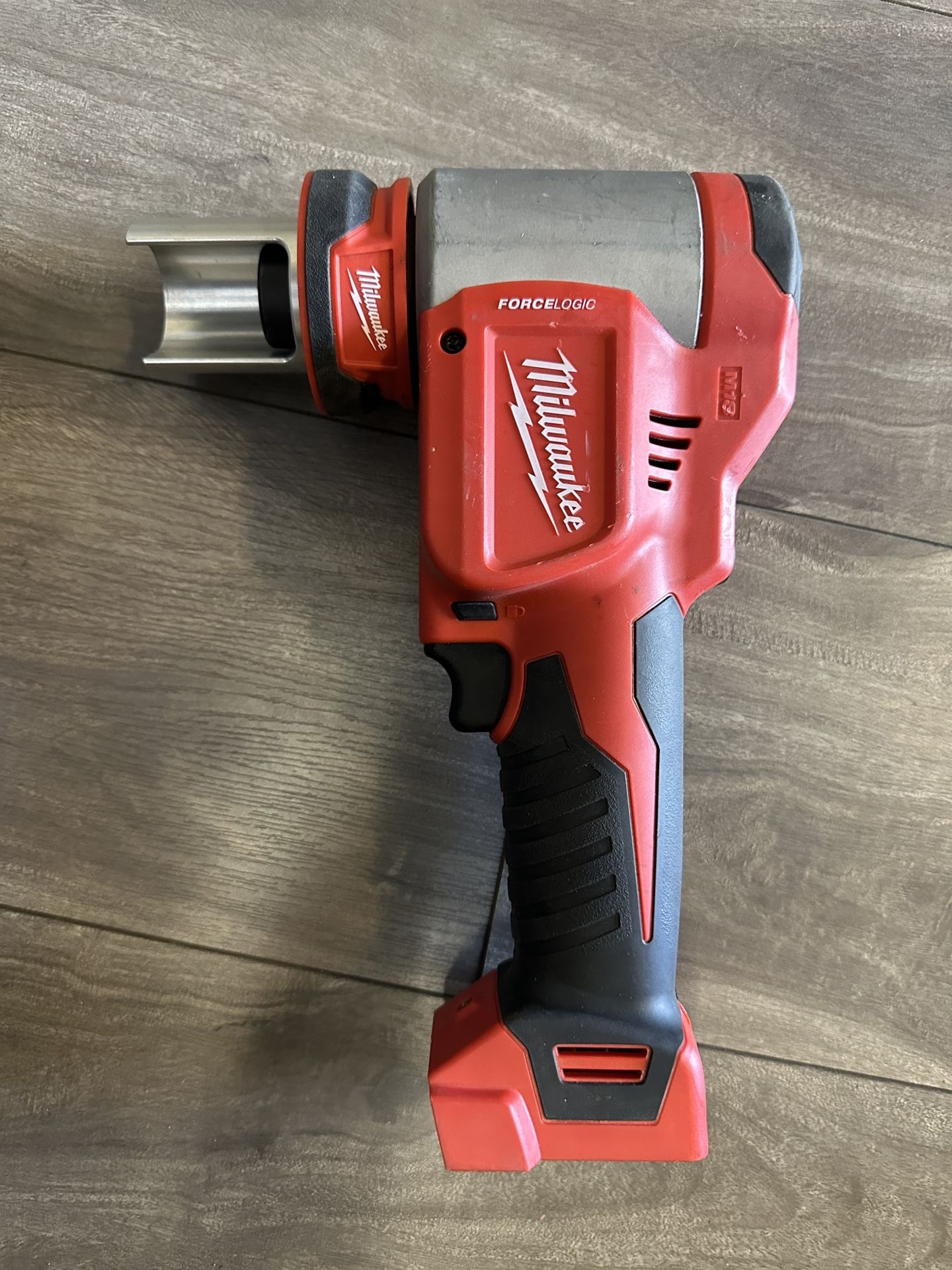 100 Tested Working Milwaukee 267720 M18 Forcelogic 10Ton Knockout