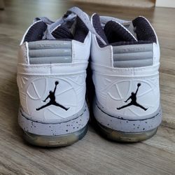 Men’s Air Jordan Flight Origin 2 basketball sneaker