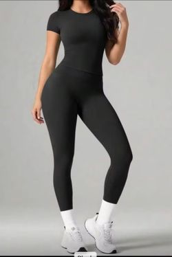 2PC Women's Crew Neck Short Sleeve Top And Elastic Yoga Sports