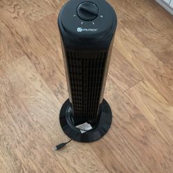 Like New 28” Oscillating 3 Speed QUIET Fan