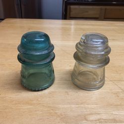 Insulators (assorted colors and shapes)