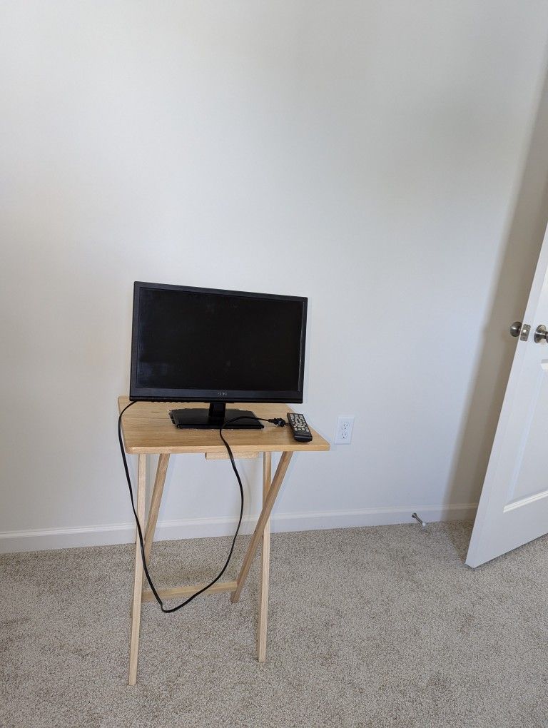 SEIKI 24 Inch LED T V Monitor With Remote